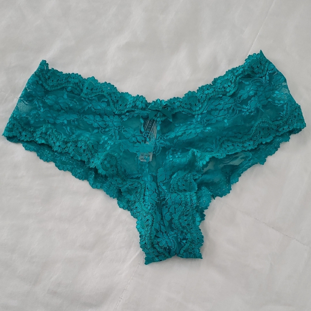 NWT Victoria's Secret Teal Lace Panties Large